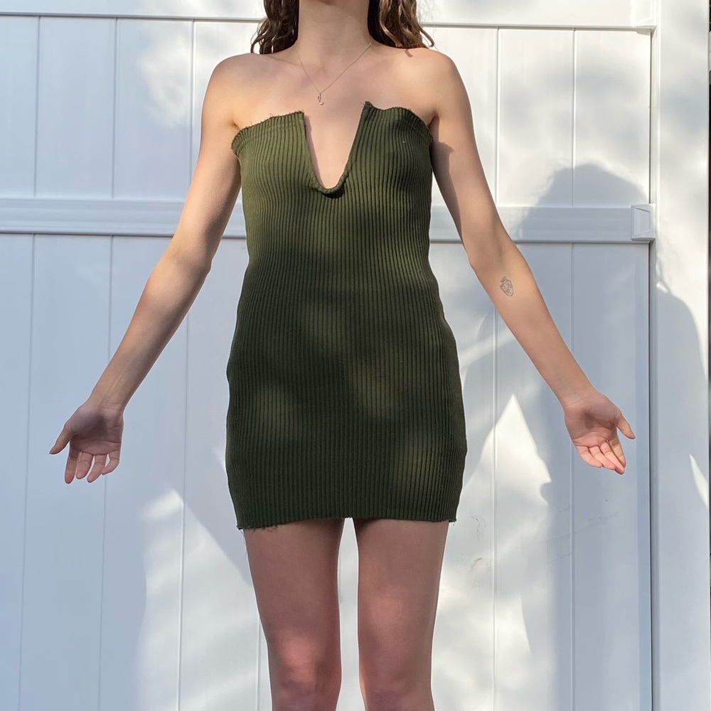 Better Be | Strapless Body-con Tube Dress, V-Neck, Ribbed Knit, With Tags